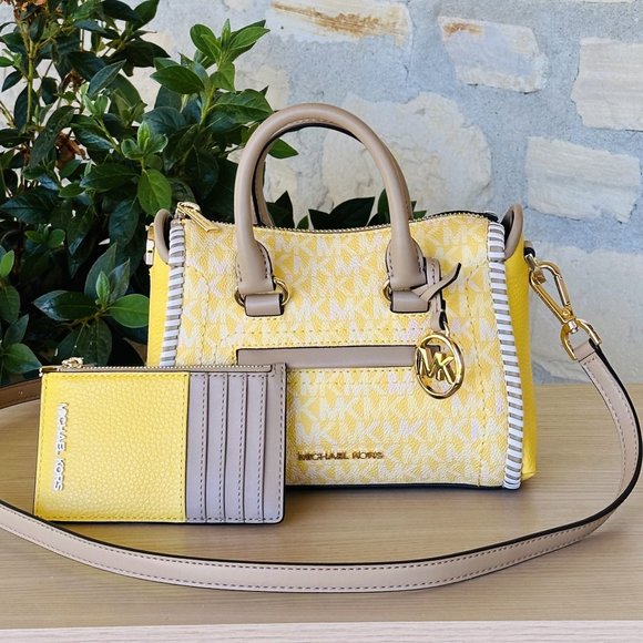 Michael Kors Travel Carine XS Crossbody Daffodil/ Top Zip Card Case Wallet Multi - Picture 1 of 12